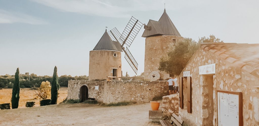 Moulins village de régusse