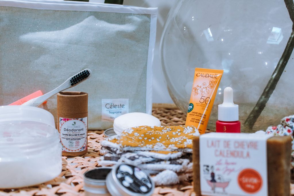 trousse de voyage minimaliste