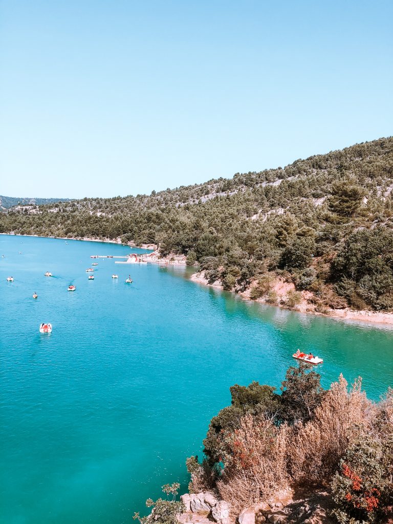 Idée de visite dans les gorges du Verdon : lac de sainte croix verdon