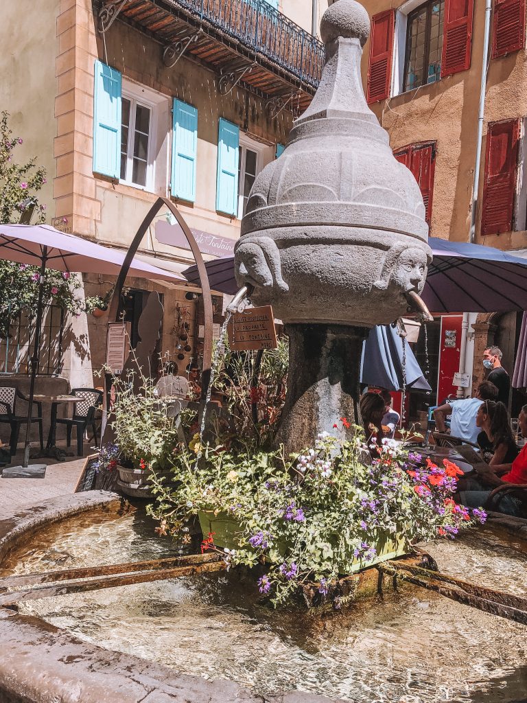 Que visiter dans les Gorges du Verdon : Village