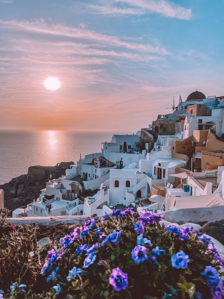 Santorin, admirer coucher de soleil