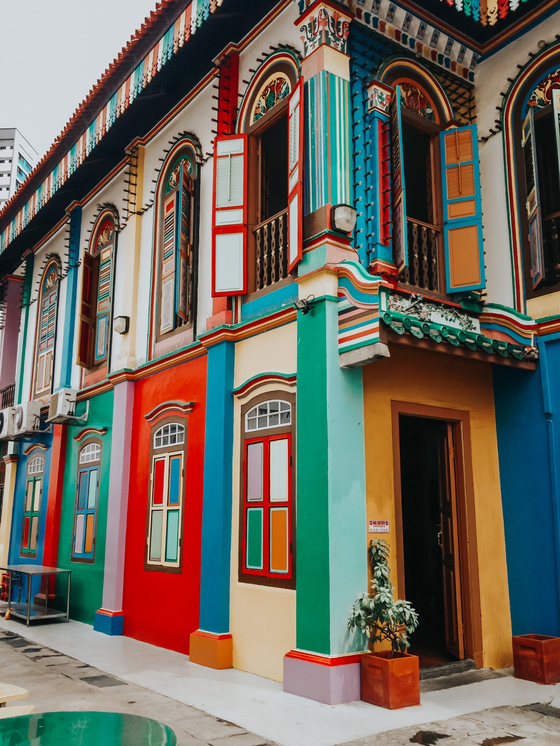 Facades colorées à Singapour application street art