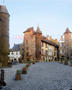 Village de France, Salers, Auvergne, que voir à moins de 100 km de vichy